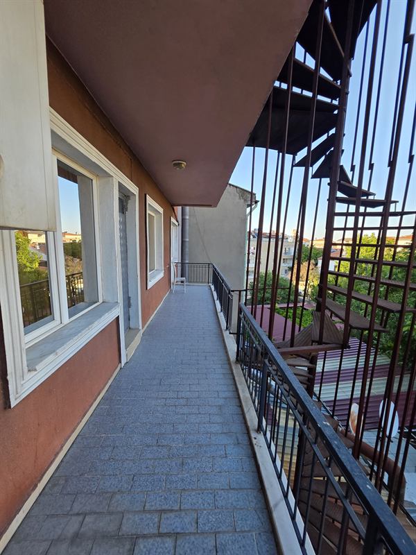 Burdur erkek apart kat terası ve koridoru